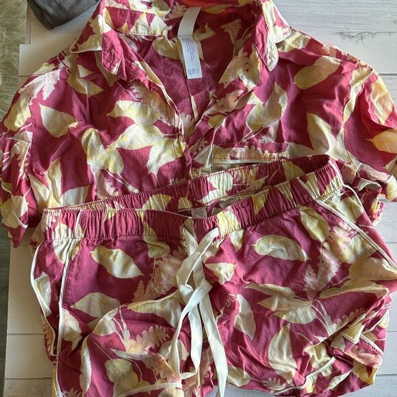 Stars Above Women's Lightweight Tropical Floral Print Button Sleep Se -Size XS - Picture 2 of 2